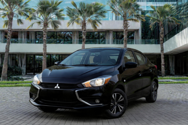 Mitsubishi Attrage GLX 2022