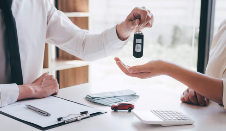 Dealer vs Private Sellers: Who Wins the UAE Used Car Market?
